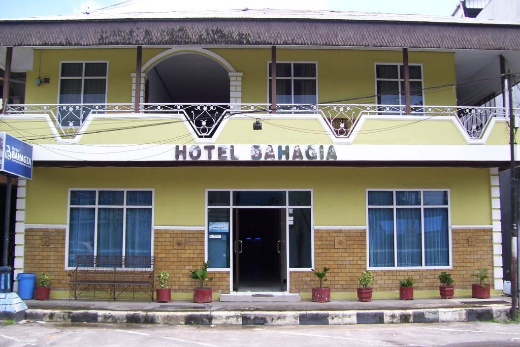 Hotel Bahagia Pangkalanbuun Zewnętrze zdjęcie